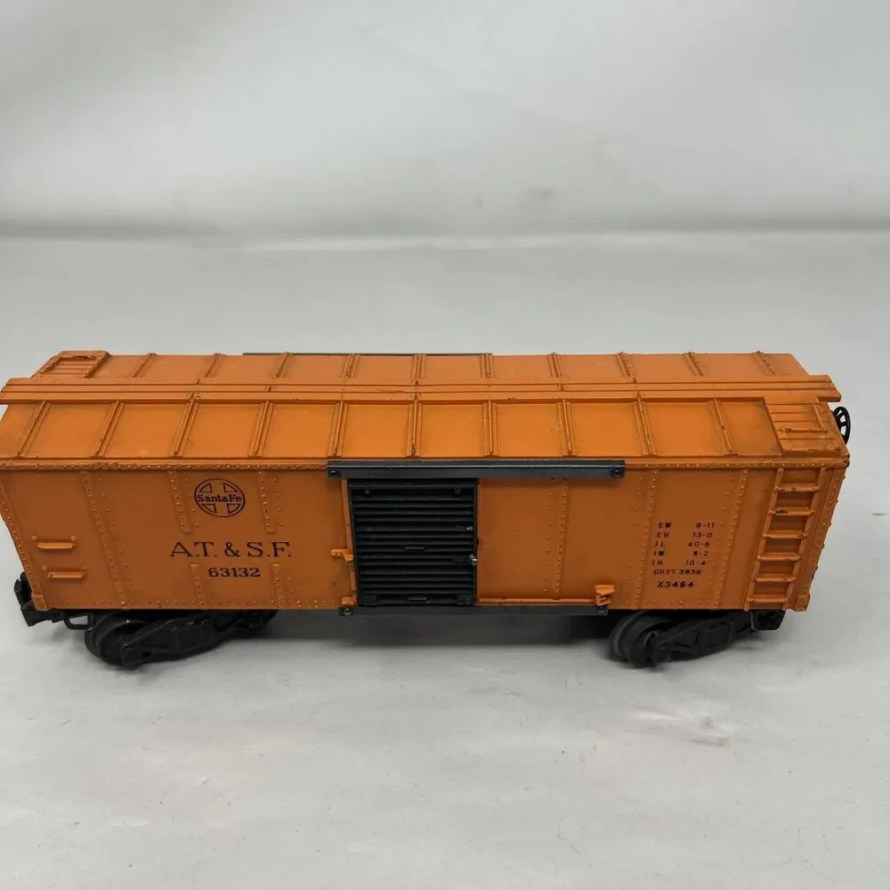 Vintage O-Scale Lionel Train Cars Lot of 4 Boxcar Spotlight & Cattle Car Gondola